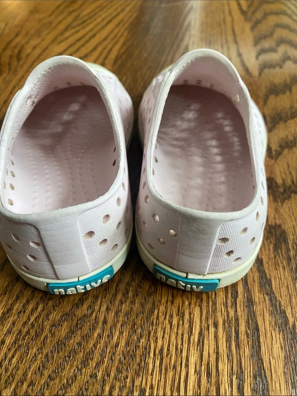 Kids’ Native Jefferson pink/cream slip on sneakers, size 6. Great condition.